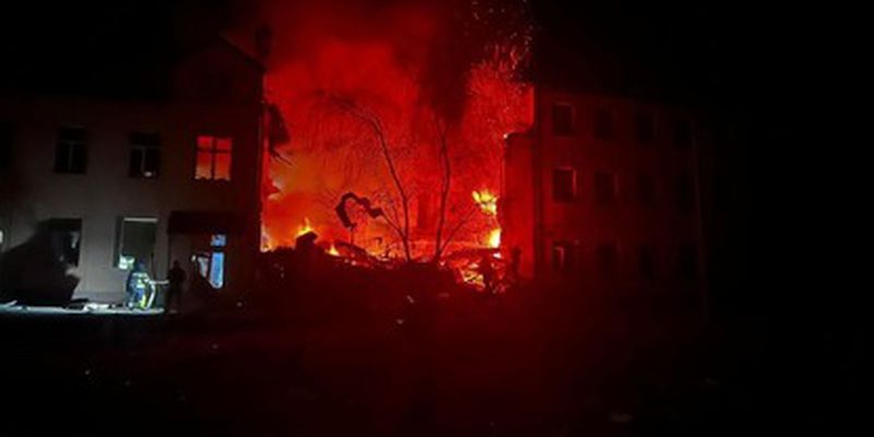 Окупанти вдарили по Краматорську: з-під завалів дістали тіло жінки
