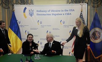 Що "права рука" Камали Гарріс Тім Волц казав про Україну - журналіст нагадав важливу подію