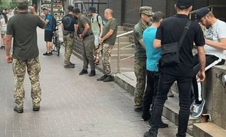Вырвано из контекста: командующий Сухопутными войсками высказался о скандалах с ТЦК