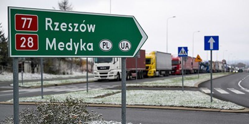 Поляки полностью заблокировали один из КПП: в ГПСУ рассказали о ситуации на границе