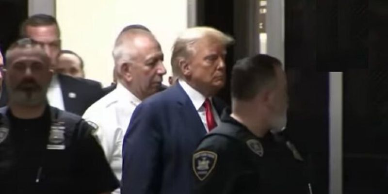 Трамп має проблеми з грошима: він уже не може сплатити заставу
