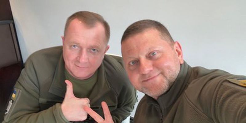 "Нам точно вже ніколи не буде соромно": Залужний зробив знакове фото з начальником Генштабу