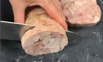 Домашній курячий рулет: просто, смачно та без консервантів