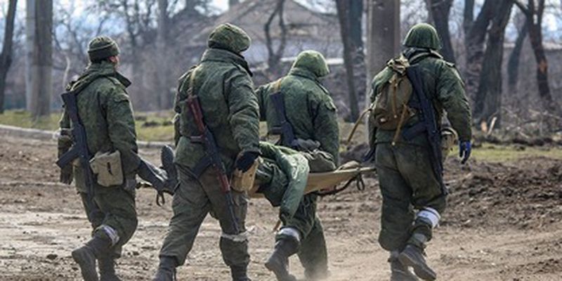 "Везде полно мертвых россиян и разбитой техники": репортер CNN рассказал о поездке на фронт в Украине