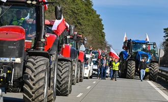 Польские забастовщики заблокировали автостраду на границе с Германией: фото