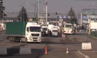 Блокада ослаблена: водители самостоятельно договорились с польскими фермерами, устав ждать чиновников