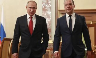 Медведєв видав нові ядерні лякалки: погрожує "страшними наслідками" через розвал Росії