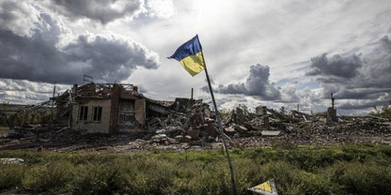 Відкриють кордони та запустять авіарейси: коли за нумерологією закінчиться війна в Україні